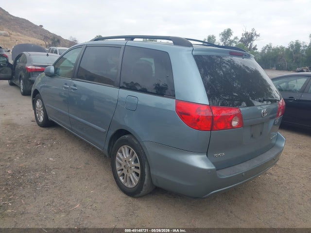Toyota Sienna Xle