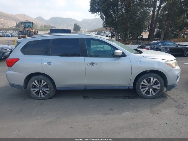 Nissan Pathfinder Sv