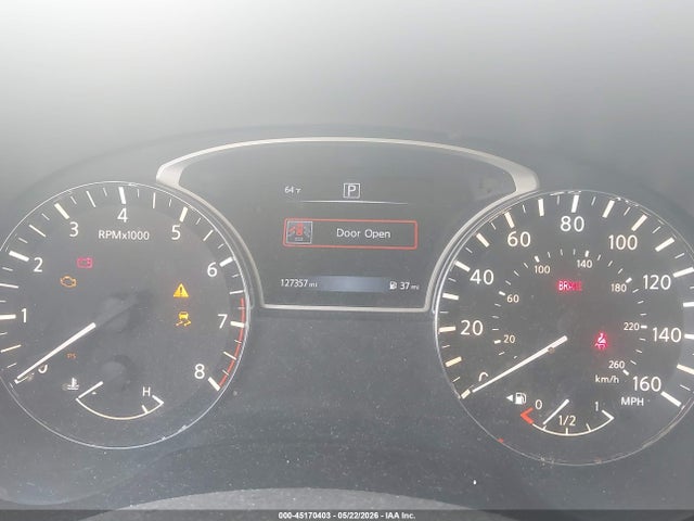 Nissan Pathfinder Sv