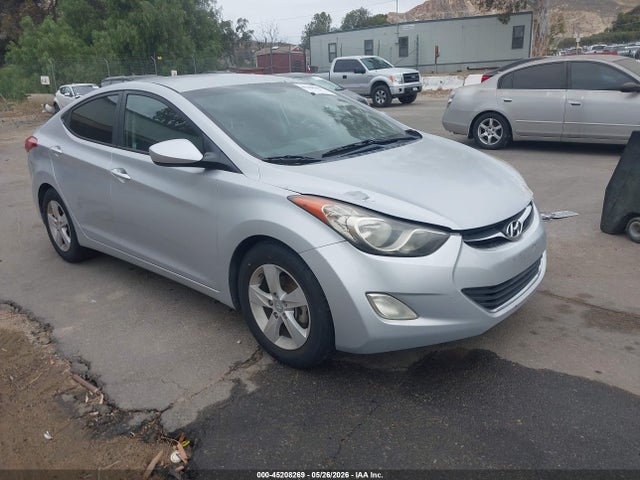 Salvage Hyundai ELANTRA Image