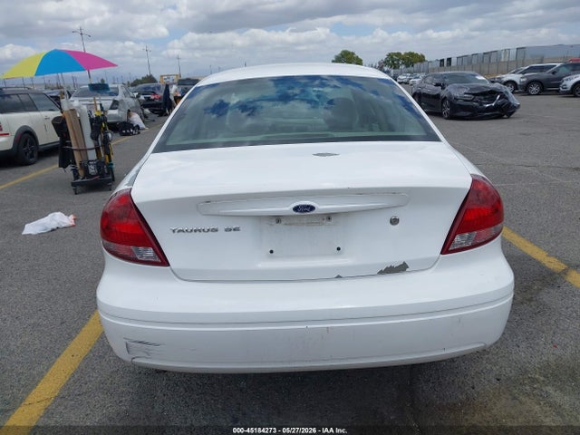 Ford Taurus Se