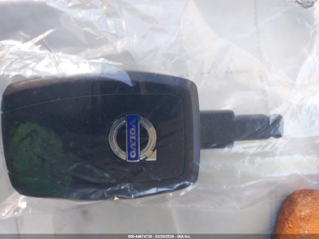Volvo C30 T5