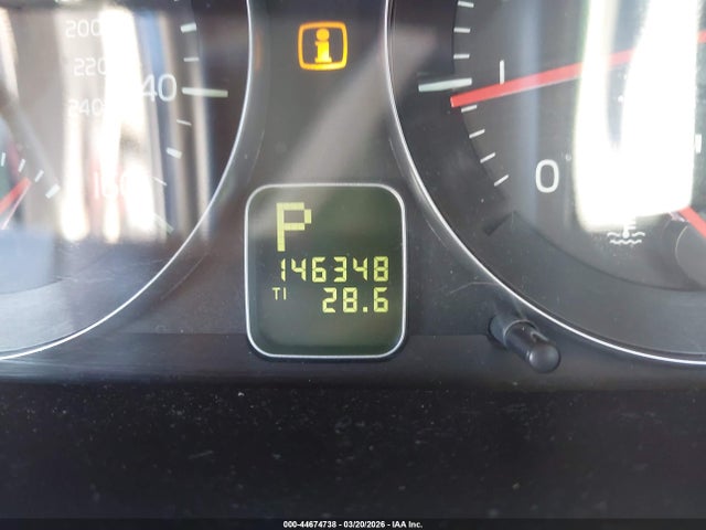 Volvo C30 T5
