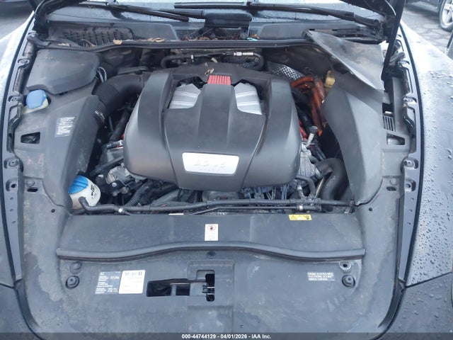 Porsche Cayenne Hybrid S