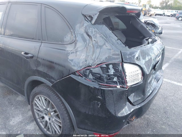 Porsche Cayenne Hybrid S