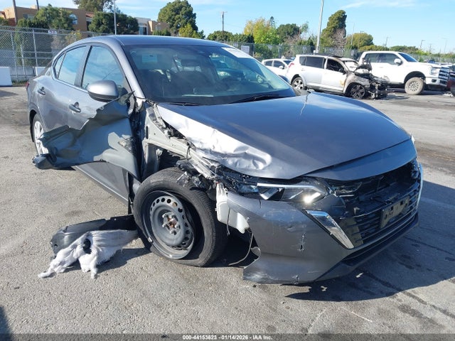 Salvage Nissan Sentra Image
