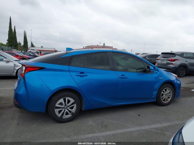 Toyota Prius L Eco