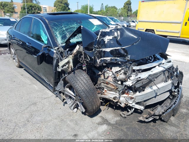 Salvage Mercedes-Benz E-Class Image