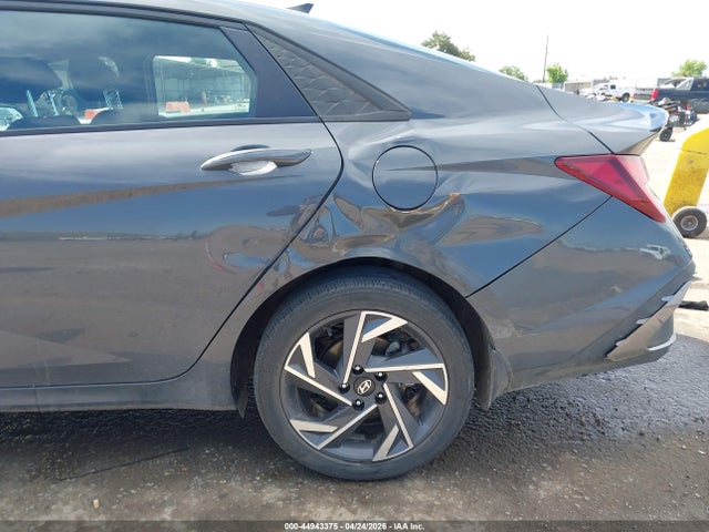 Hyundai ELANTRA Sel Sport