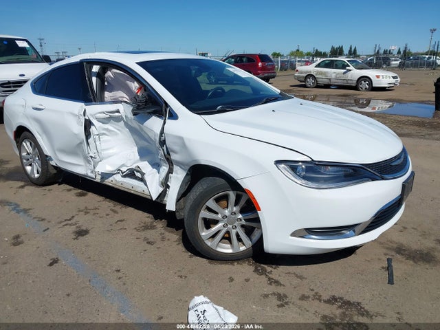 Salvage Chrysler 200 Image