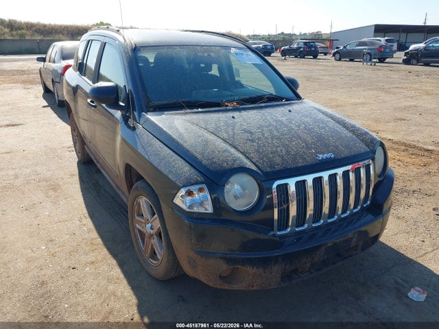 Salvage Jeep Compass Image
