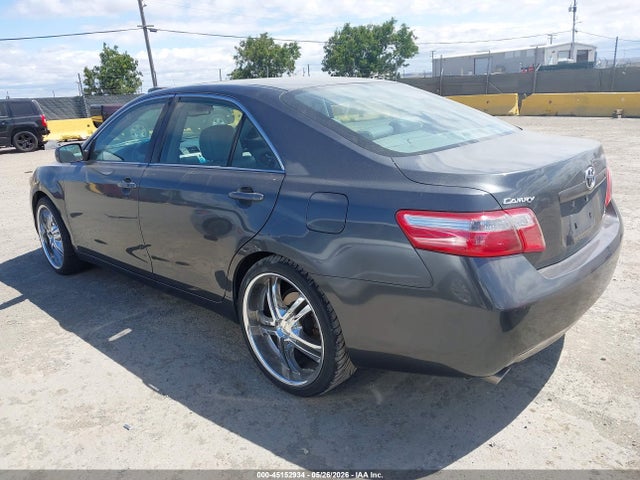 Toyota Camry Xle V6