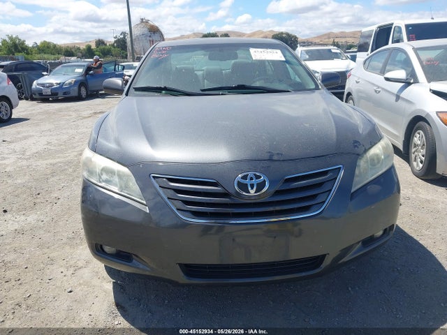 Toyota Camry Xle V6