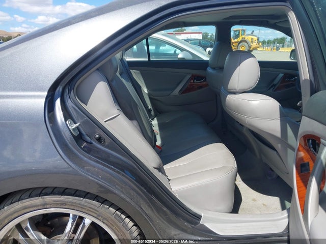 Toyota Camry Xle V6