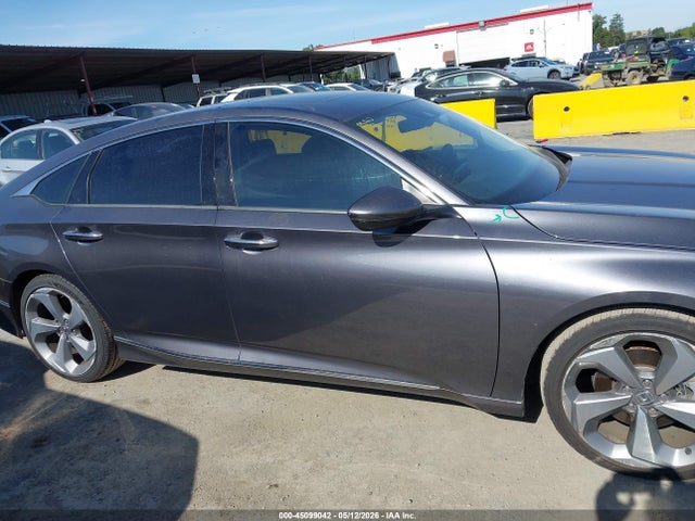 Honda Accord Touring 2.0t