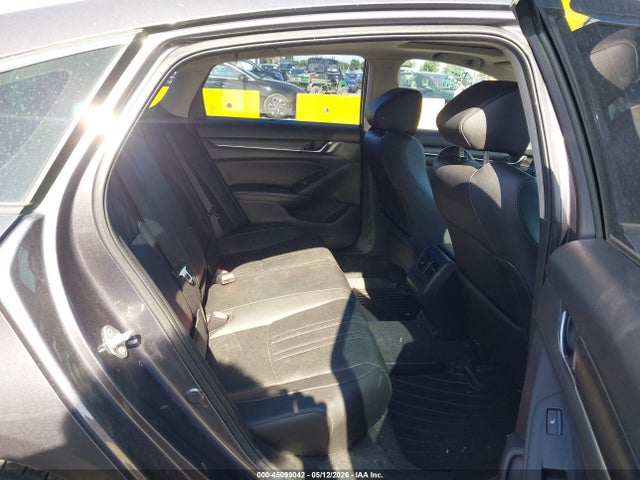 Honda Accord Touring 2.0t