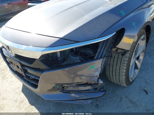 Honda Accord Touring 2.0t