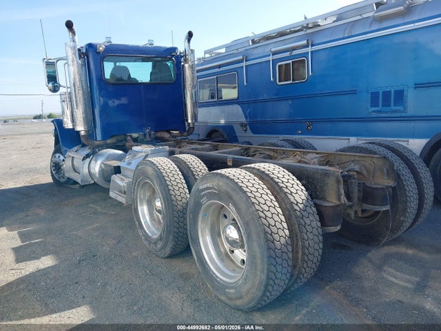 Peterbilt 388