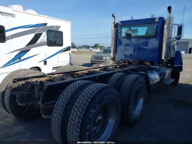 Peterbilt 388