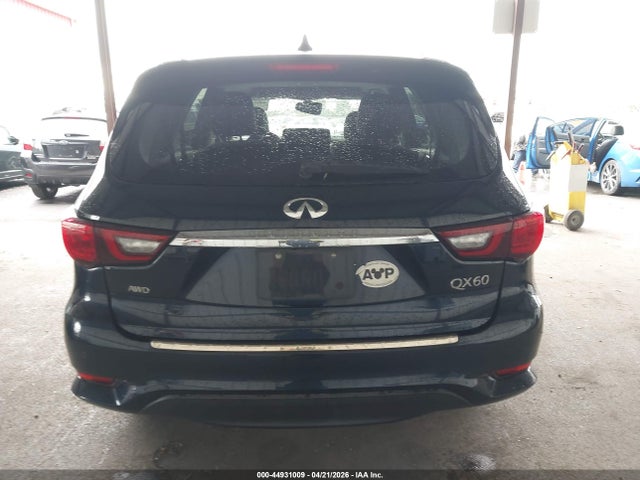 INFINITI Qx Luxe