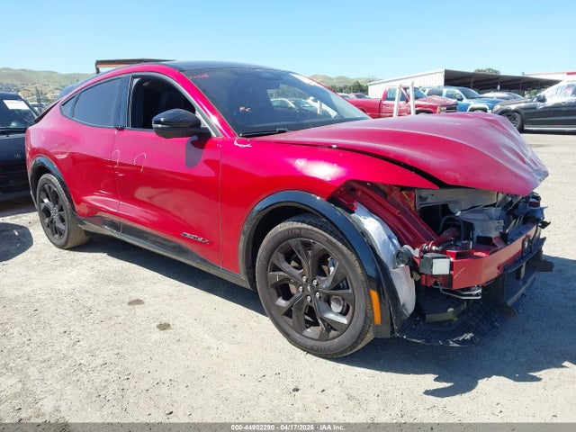 Salvage Ford Mustang Image