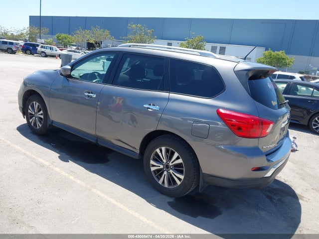 Nissan Pathfinder S