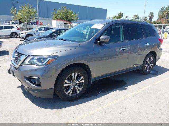 Nissan Pathfinder S