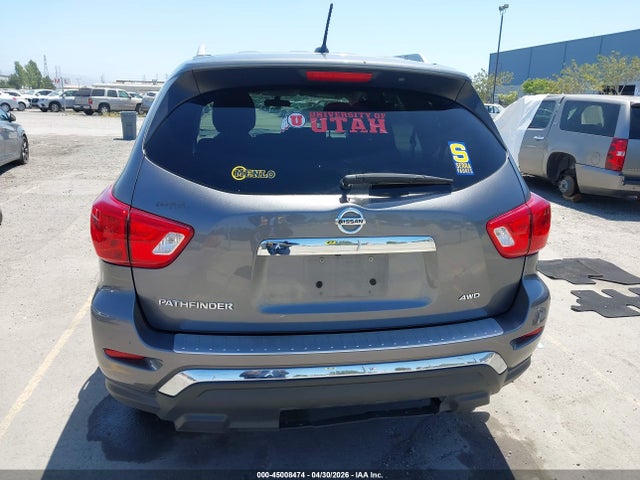 Nissan Pathfinder S