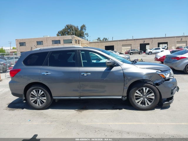 Nissan Pathfinder S