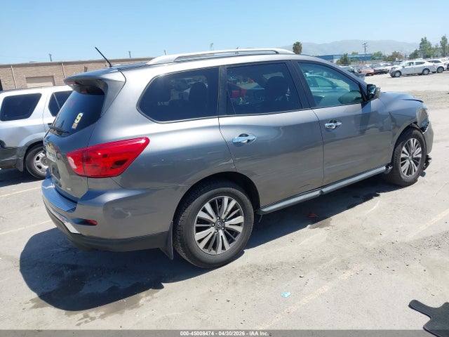Nissan Pathfinder S