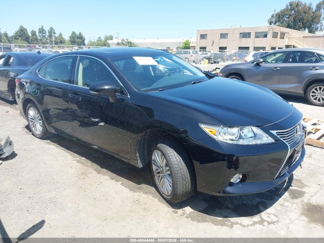 Salvage Lexus Es Image