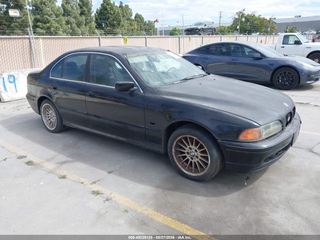 Salvage BMW 5 Series Image