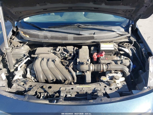 Nissan Versa 1.6 S