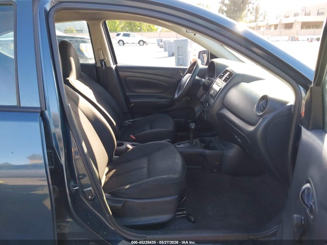 Nissan Versa 1.6 S