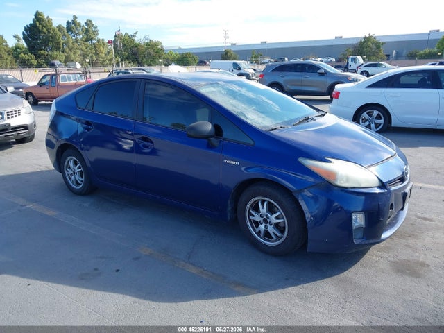 Salvage Toyota Prius Image