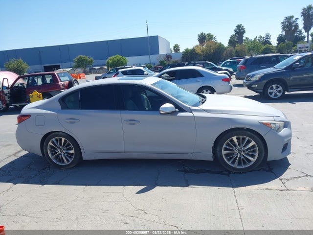 INFINITI Q50 3.0t Luxe