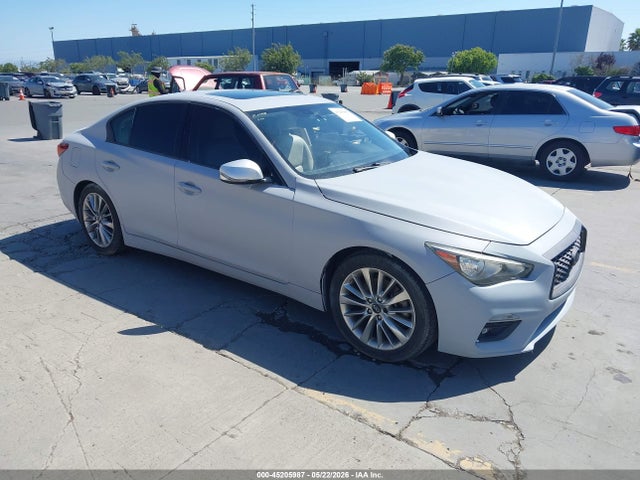 Salvage INFINITI Q50 Image