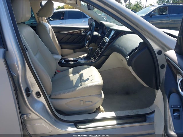 INFINITI Q50 3.0t Luxe