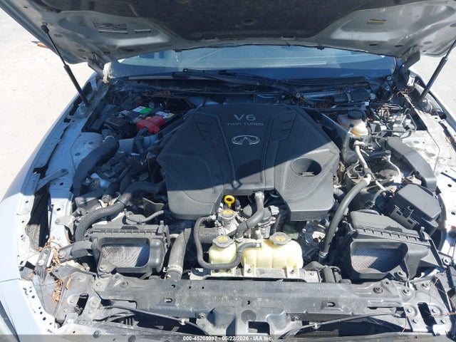 INFINITI Q50 3.0t Luxe
