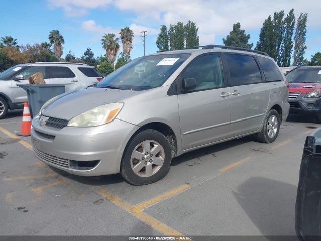 Toyota Sienna Le
