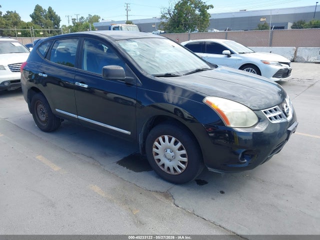 Salvage Nissan Rogue Image
