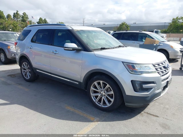 Salvage Ford Explorer Image