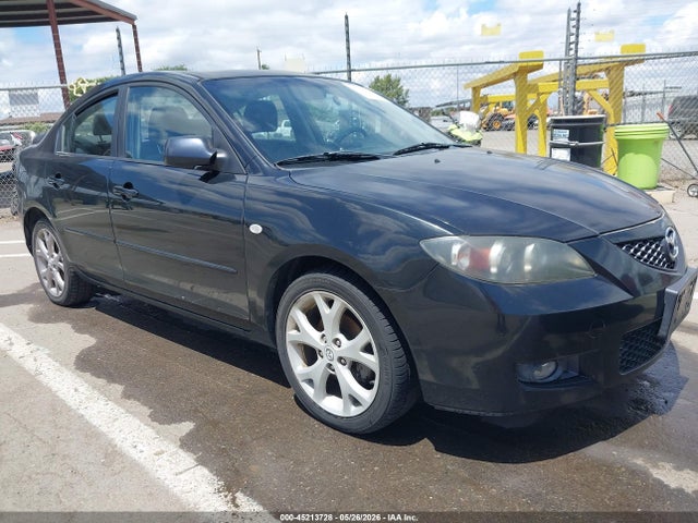 Salvage Mazda Mazda3 Image