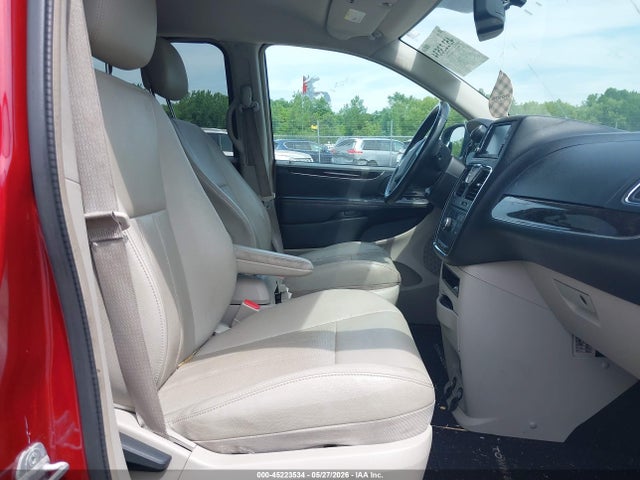 Chrysler Town & Country Touring
