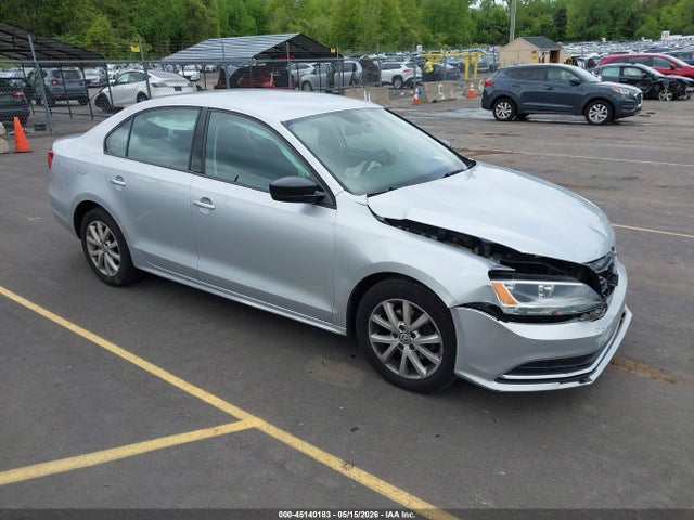 Salvage Volkswagen Jetta Image