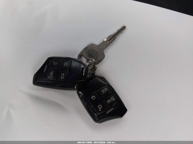 Nissan Versa 1.6 S+