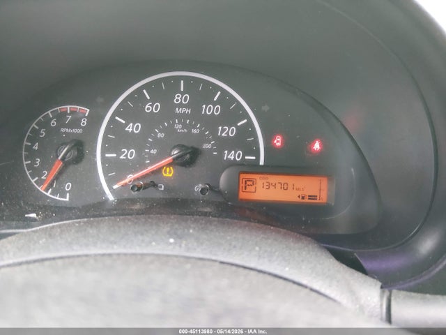 Nissan Versa 1.6 S+