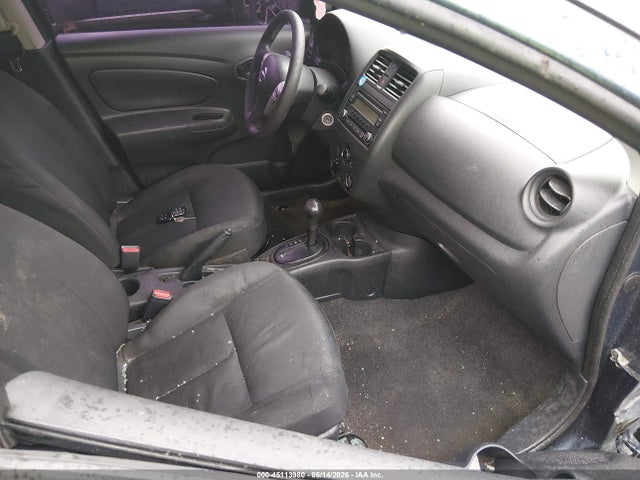 Nissan Versa 1.6 S+