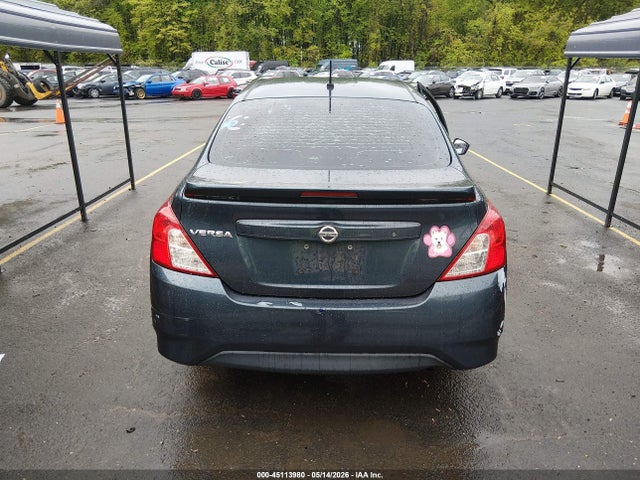 Nissan Versa 1.6 S+