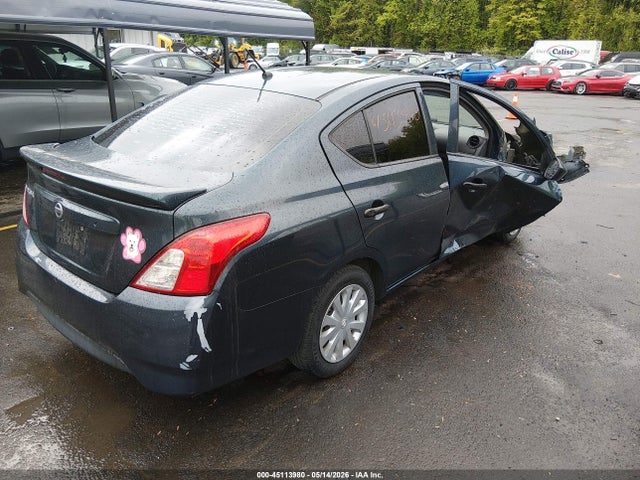 Nissan Versa 1.6 S+